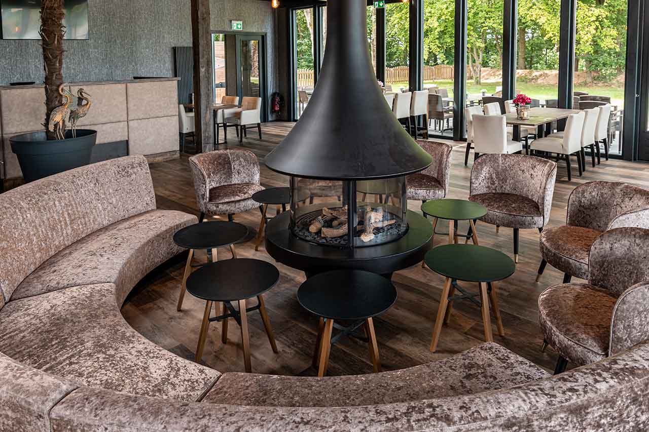 Reupholstering vs Replacing Restaurant Chairs